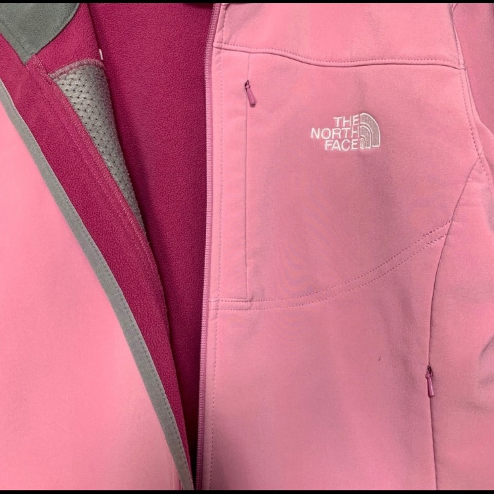The North Face Soft Shell Pink Jacket - Picture 3 of 8